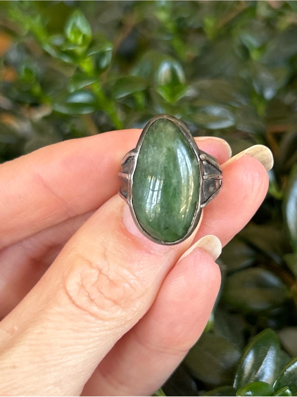 Vintage or Antique Sterling Silver and Green Agate Ring